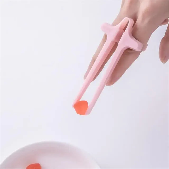 Effortless Finger Chopsticks for Snacking
