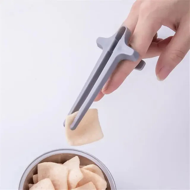 Effortless Finger Chopsticks for Snacking