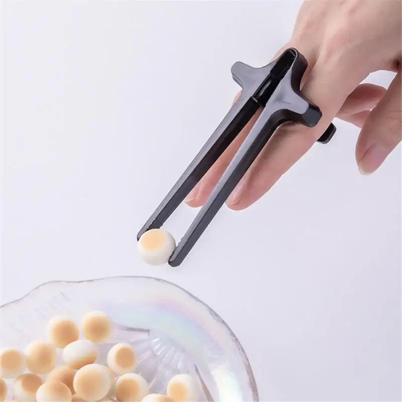 Effortless Finger Chopsticks for Snacking